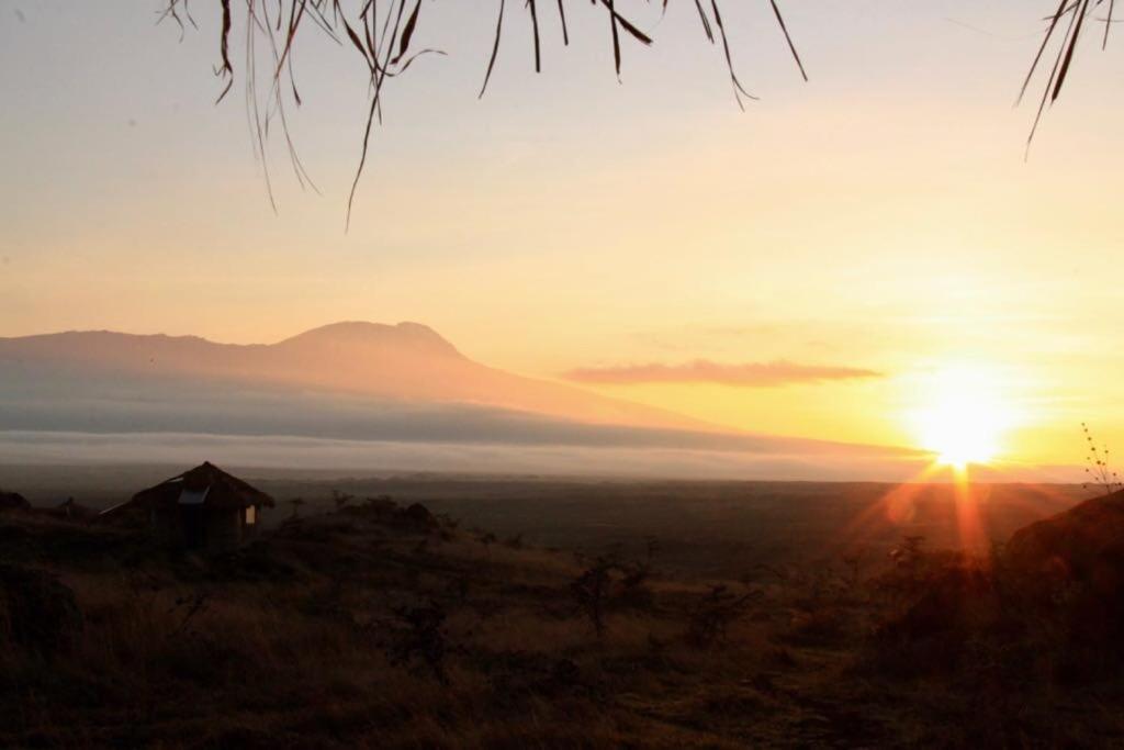 Osiligilai Maasai Lodge Sanya Juu Zewnętrze zdjęcie